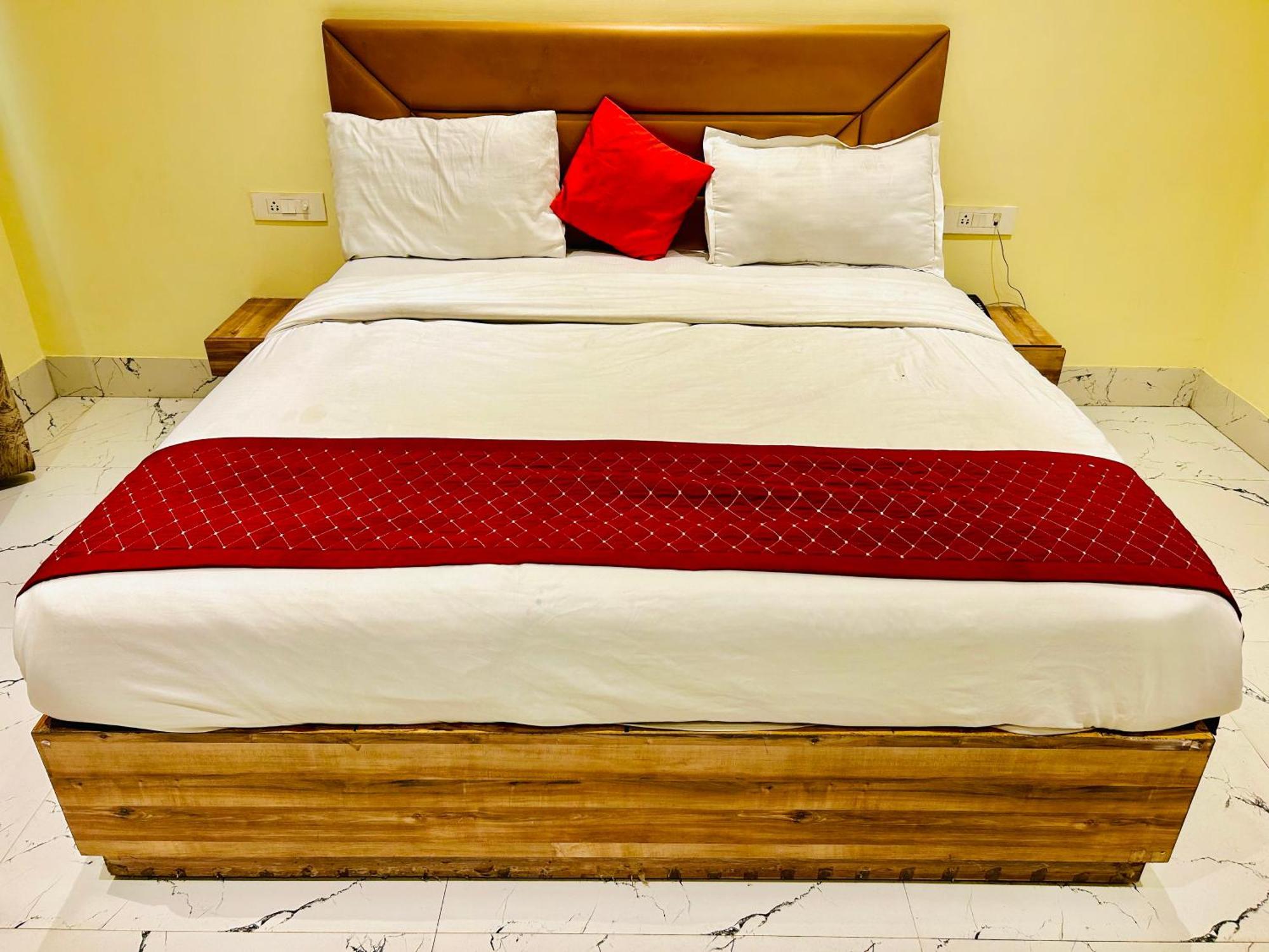 Hotel Royal Paradise By Kdson Nowe Delhi Zewnętrze zdjęcie