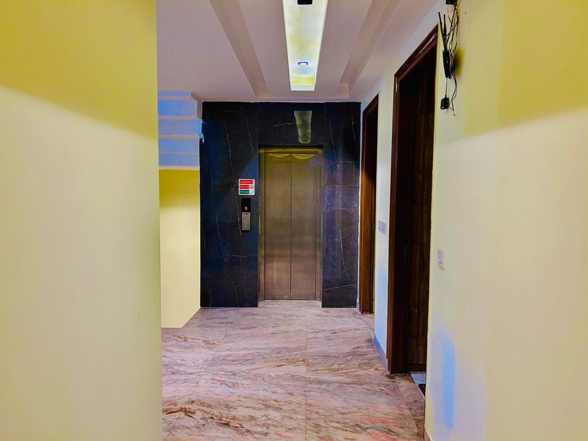 Hotel Royal Paradise By Kdson Nowe Delhi Zewnętrze zdjęcie