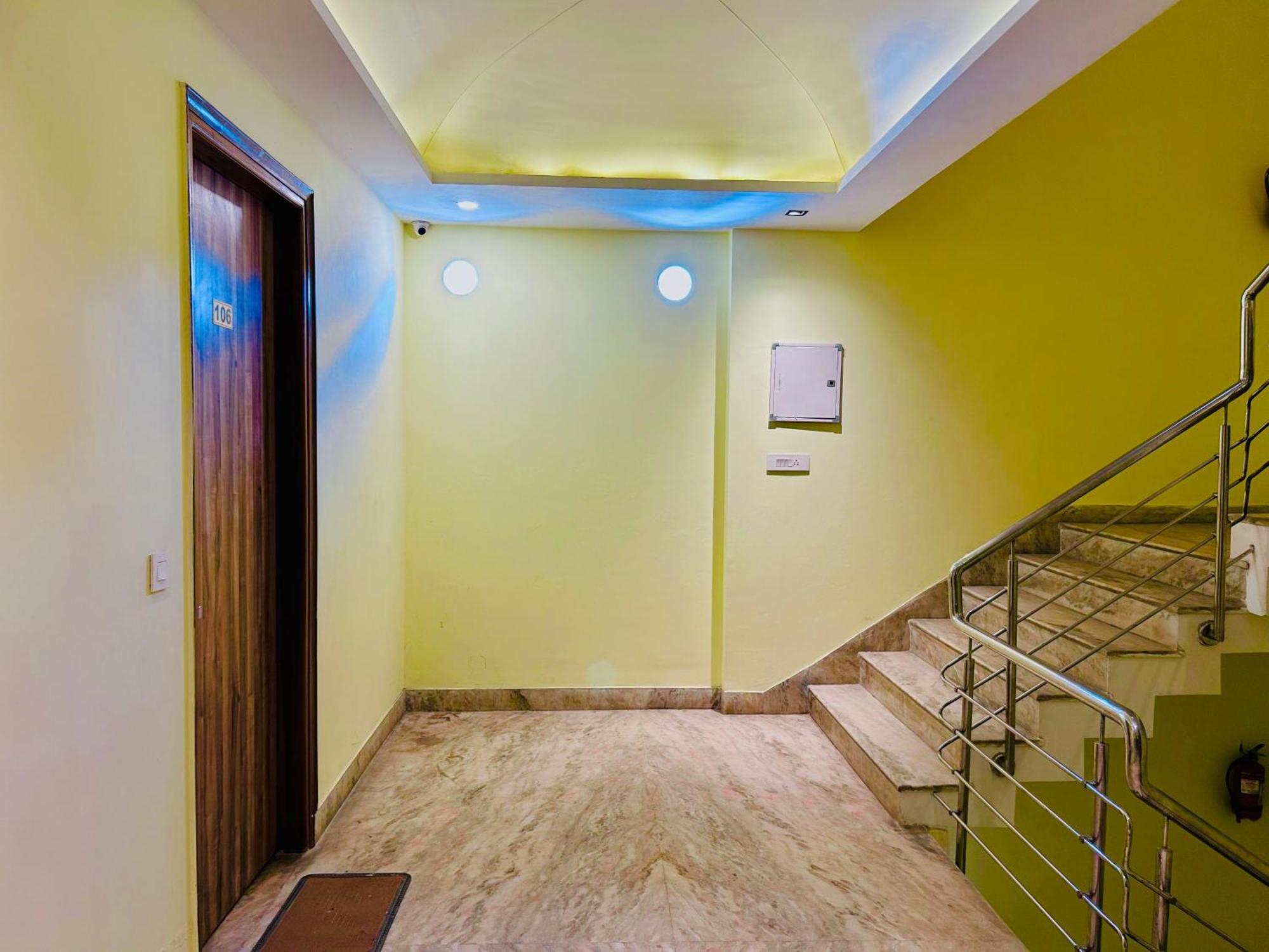 Hotel Royal Paradise By Kdson Nowe Delhi Zewnętrze zdjęcie