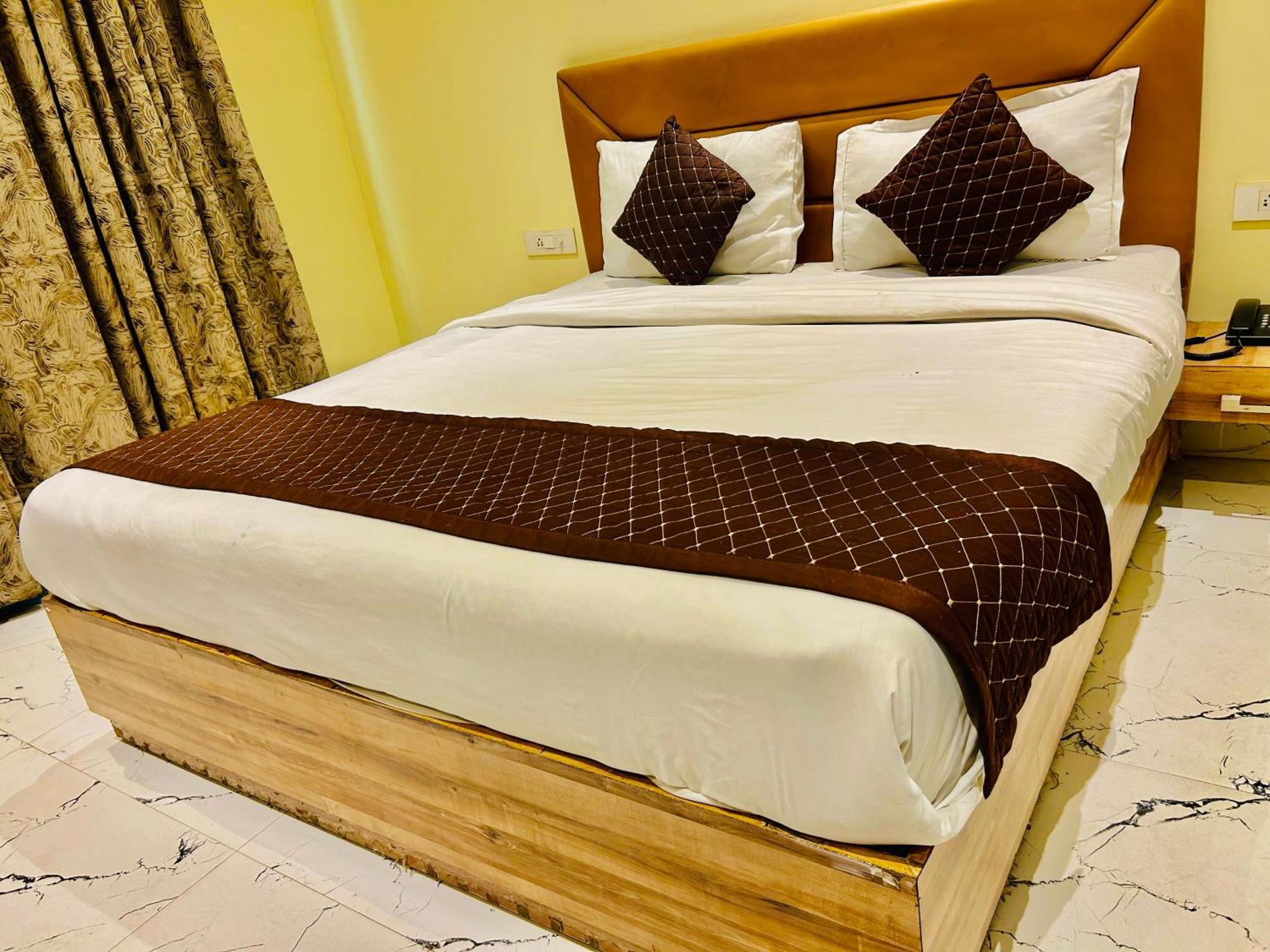 Hotel Royal Paradise By Kdson Nowe Delhi Zewnętrze zdjęcie